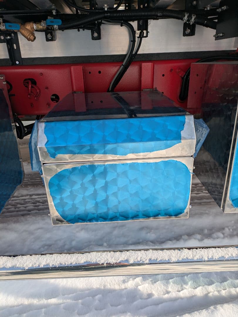 トラックバッテリーケース ウロコステンレス デコトラ