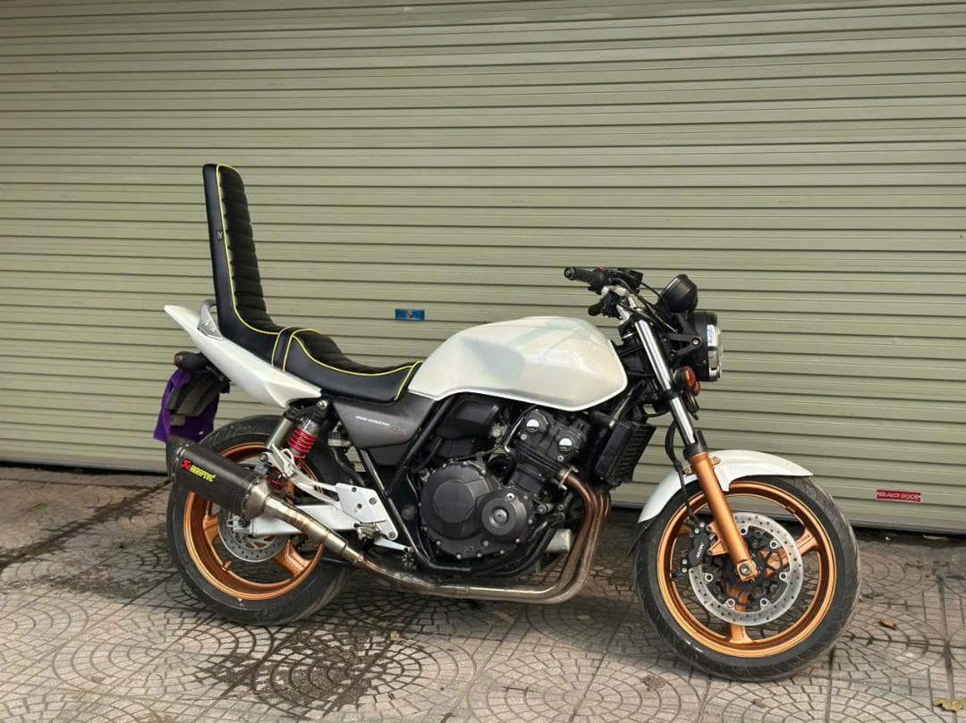 CB400SF/SB(NC39 NC42) 黒金 三段シート Javimotor - メルカリ