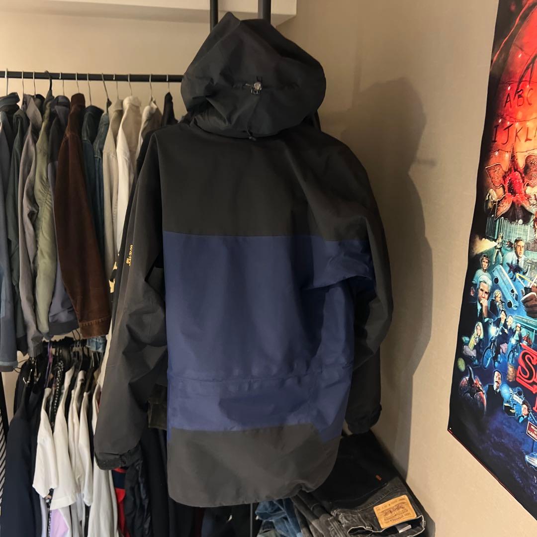 お値引き1末までArc'teryx BEAMS Theta AR 40周年シータ - メルカリ