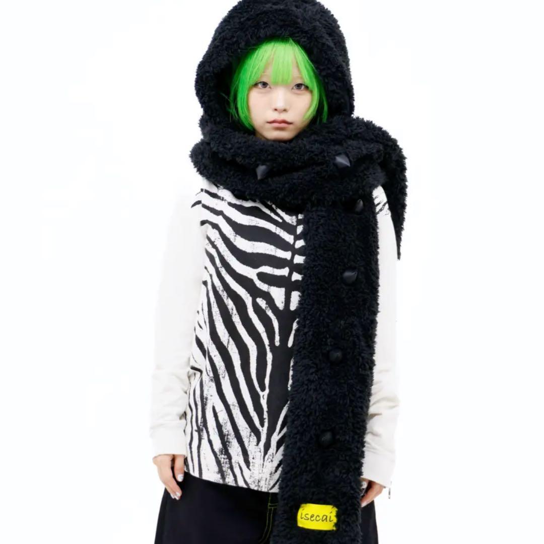 isecai 棘マフラー（フード付き）Black - メルカリ