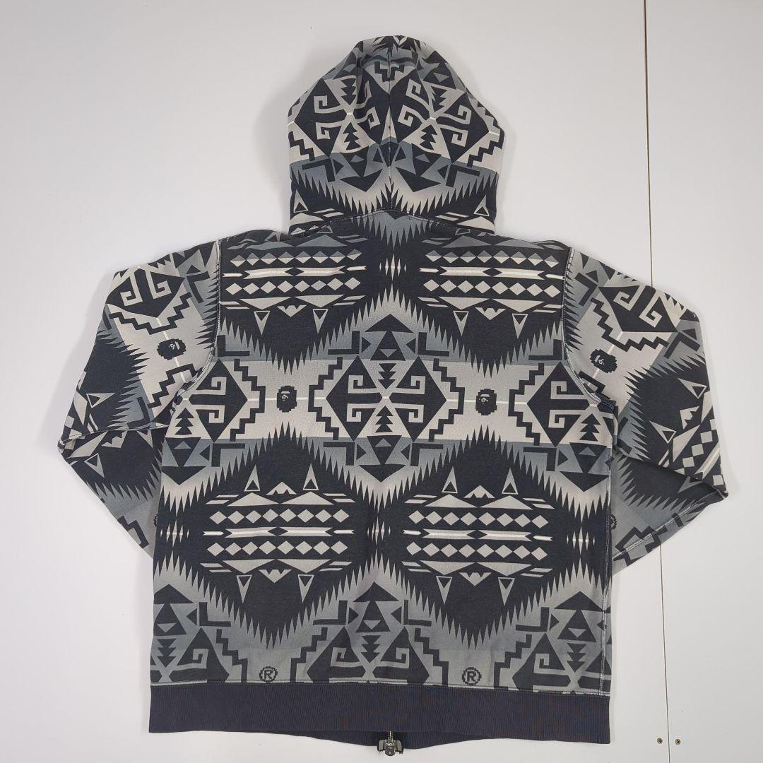 アベイシングエイプ 金タグ パーカー ネイティブ柄 古着 フェード old