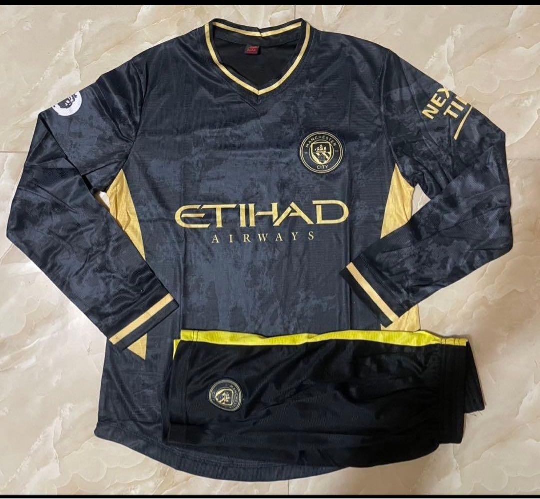 安いユニフォーム.マンチェスターシティ長袖ジャージ 黒金 ショーツ