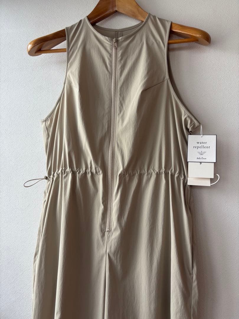 《新品タグ付き》ミラオーウェン 撥水ドロストナイロンサロペット