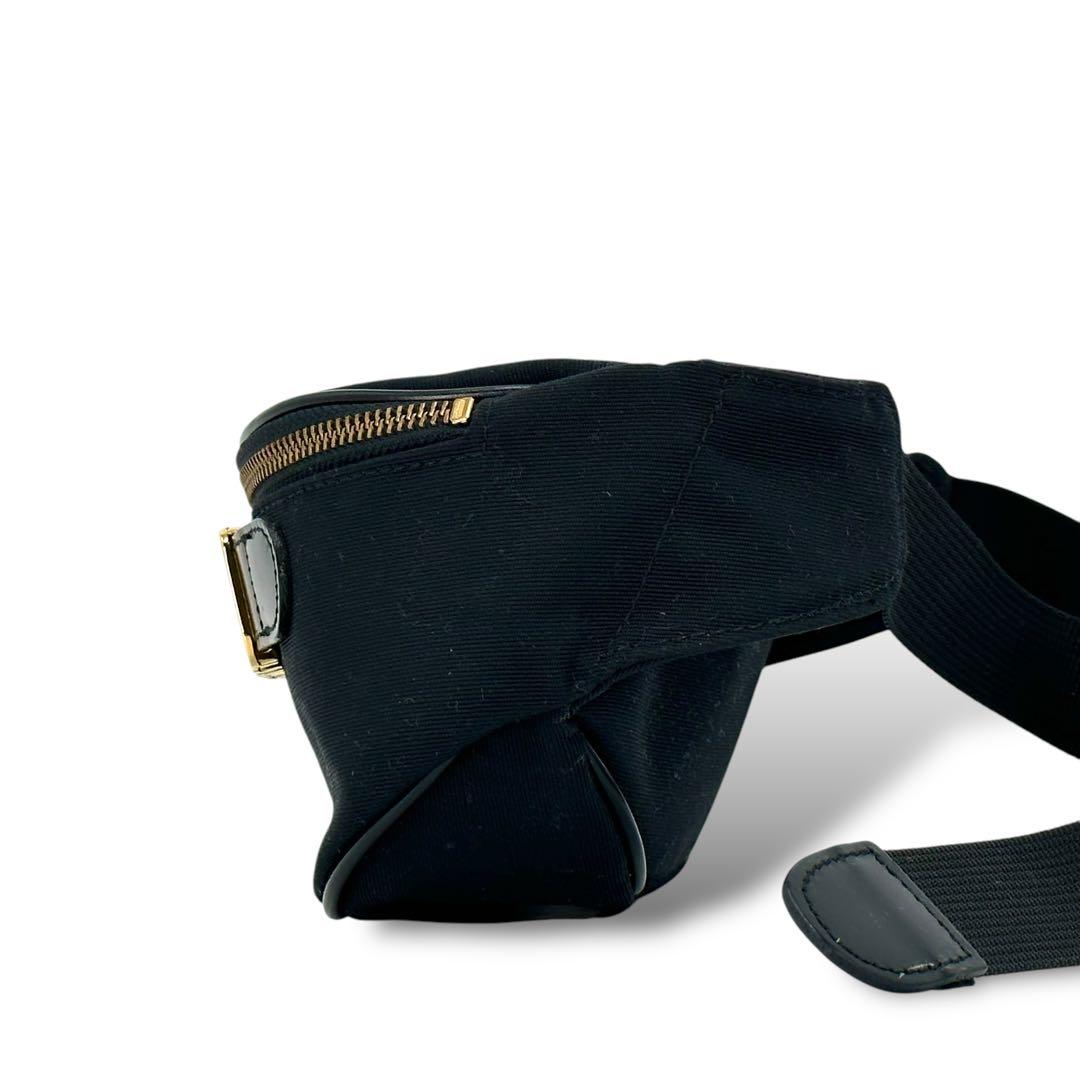 希少 未使用級 モスキーノ ビックロゴ ウエストバッグ ボディバッグ G