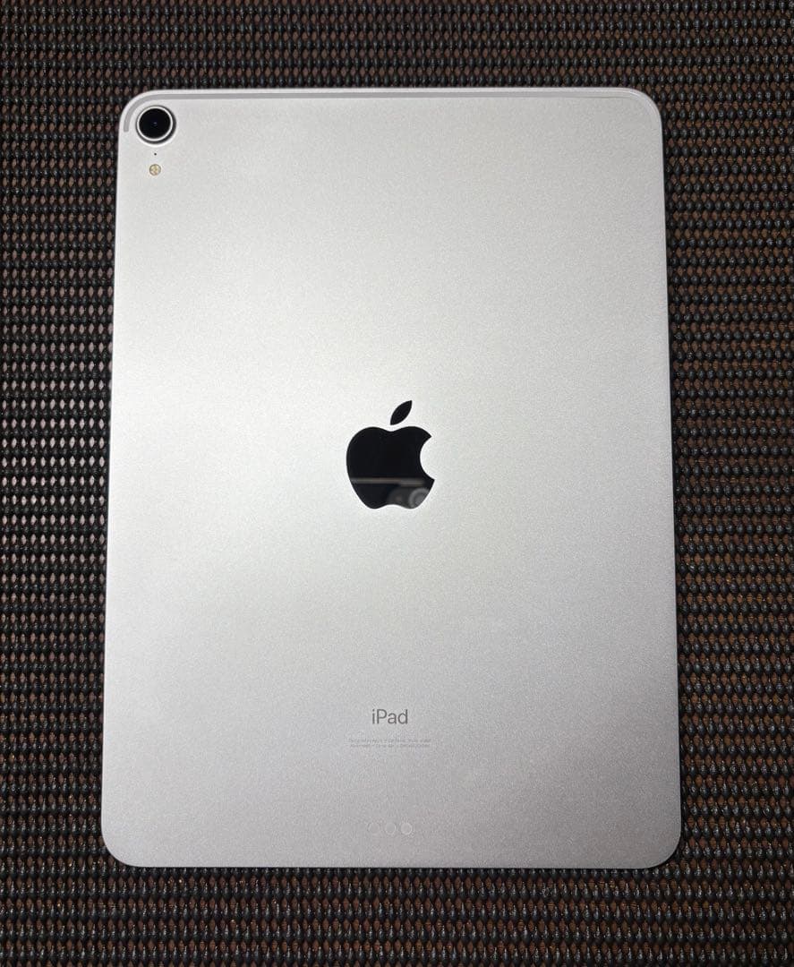 美品　Apple iPad Pro11インチ　第一世代　即日発送 Apple iPad Pro 11インチ 第1世代 Wi-Fi 1TB MTXV2J/A [スペースグレイ