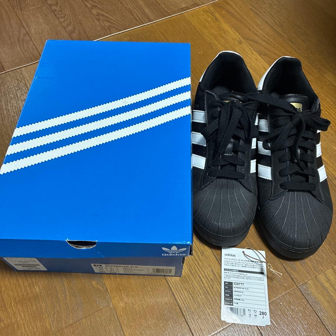 常田大希着用 adidas SUPERSTAR XLG スーパースター ブラック - メルカリ