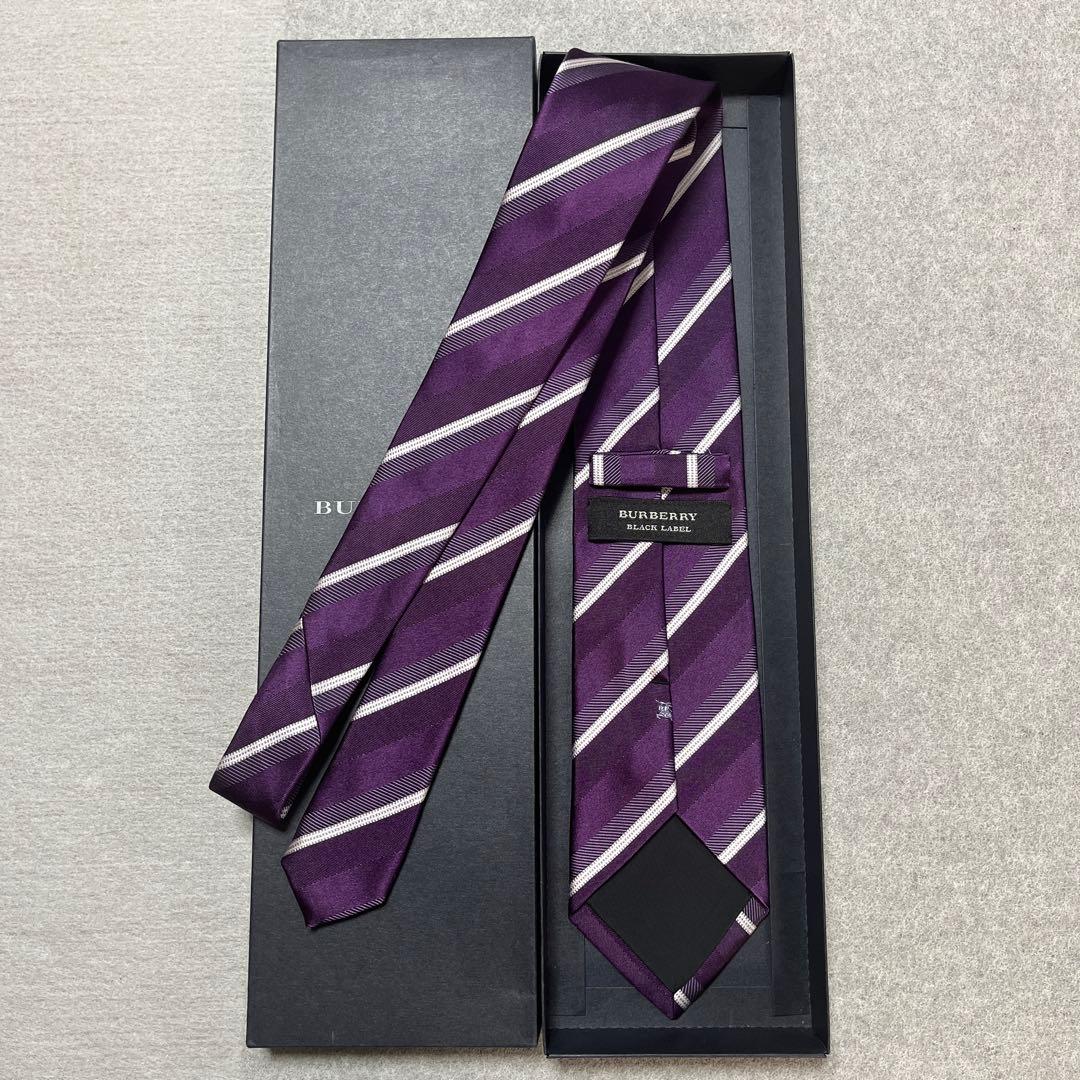 美品 バーバリーブラックレーベル ネクタイ 紫・白 ストライプ ホース