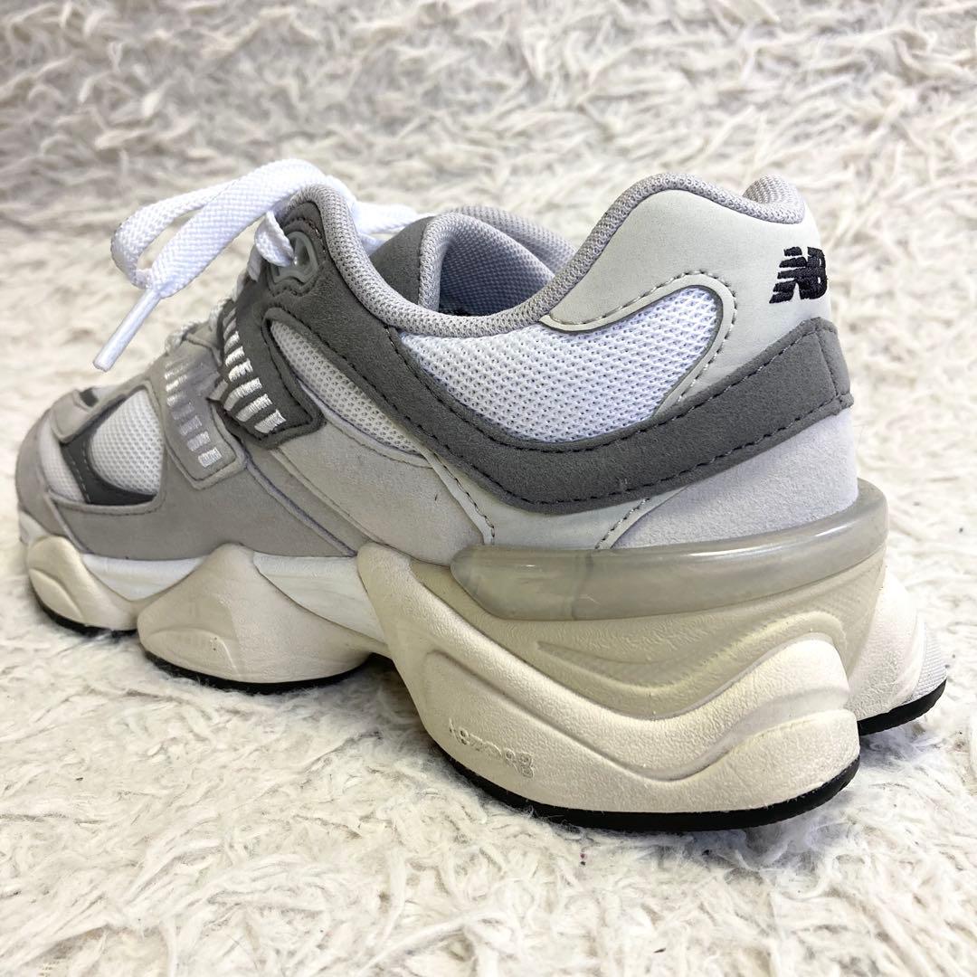 美品 New Balance 9060 グレー 23.5cm 厚底スニーカー
