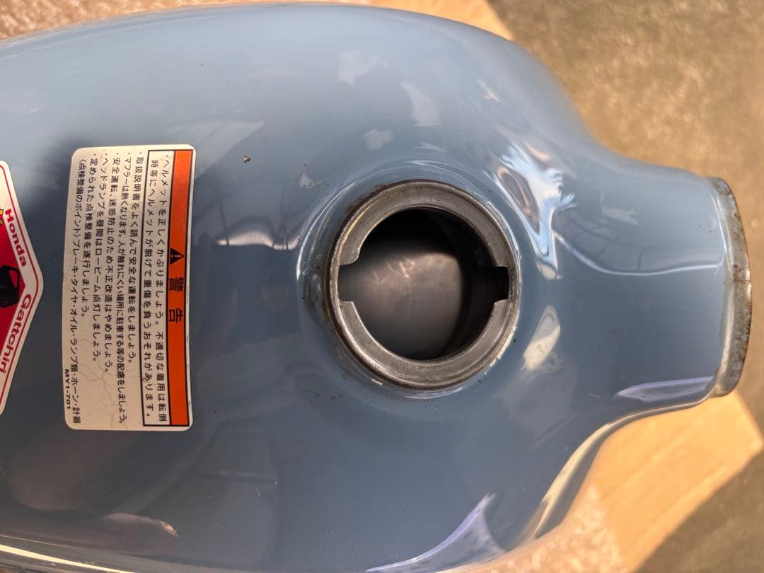 ル*フ様 ftr223ボニーブルー 純正タンク - メルカリ