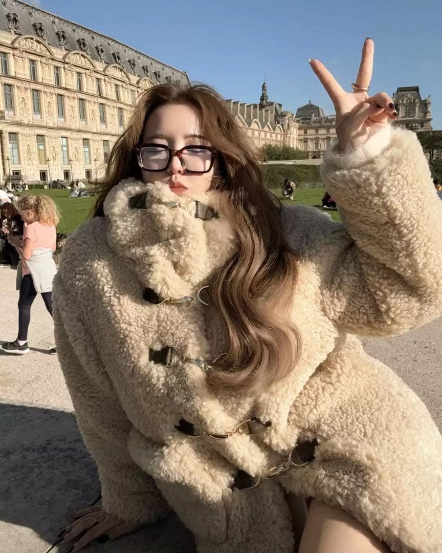 THE TOE Trafalgar boa coat - メルカリ