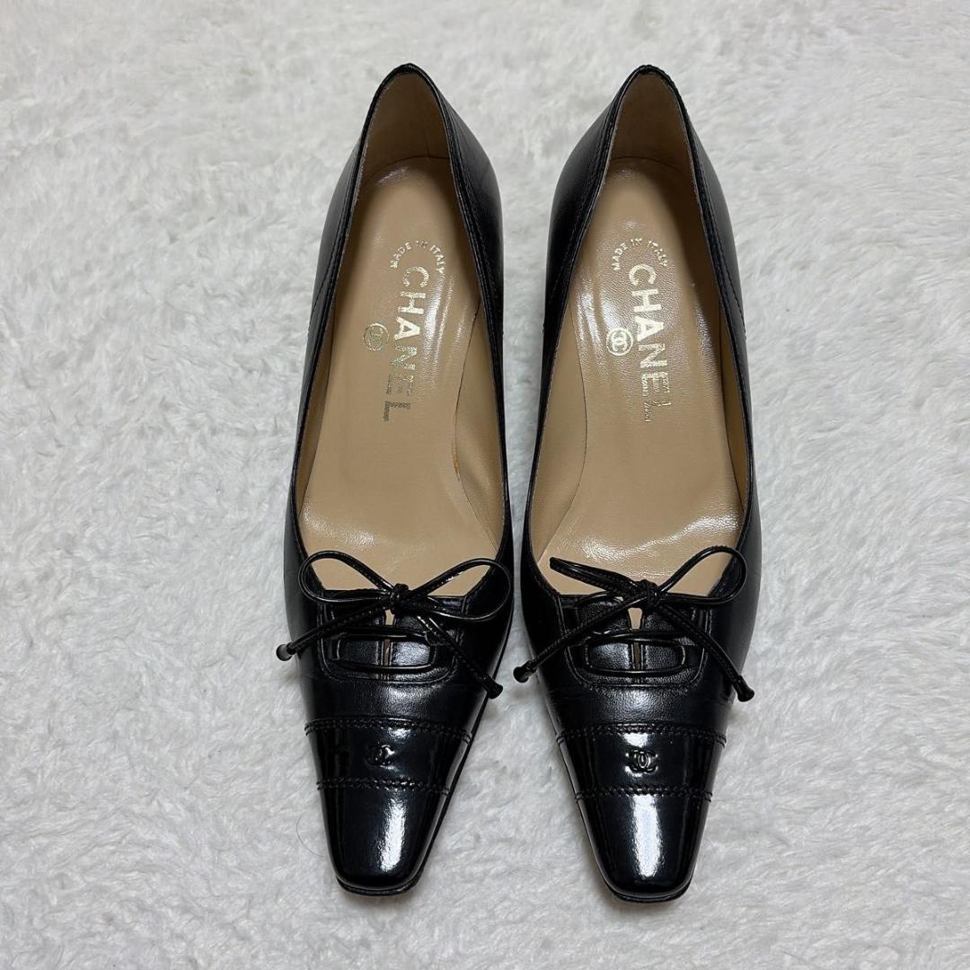 極美品 CHANEL ココマーク スクエアトゥブラックパンプス レザー 35