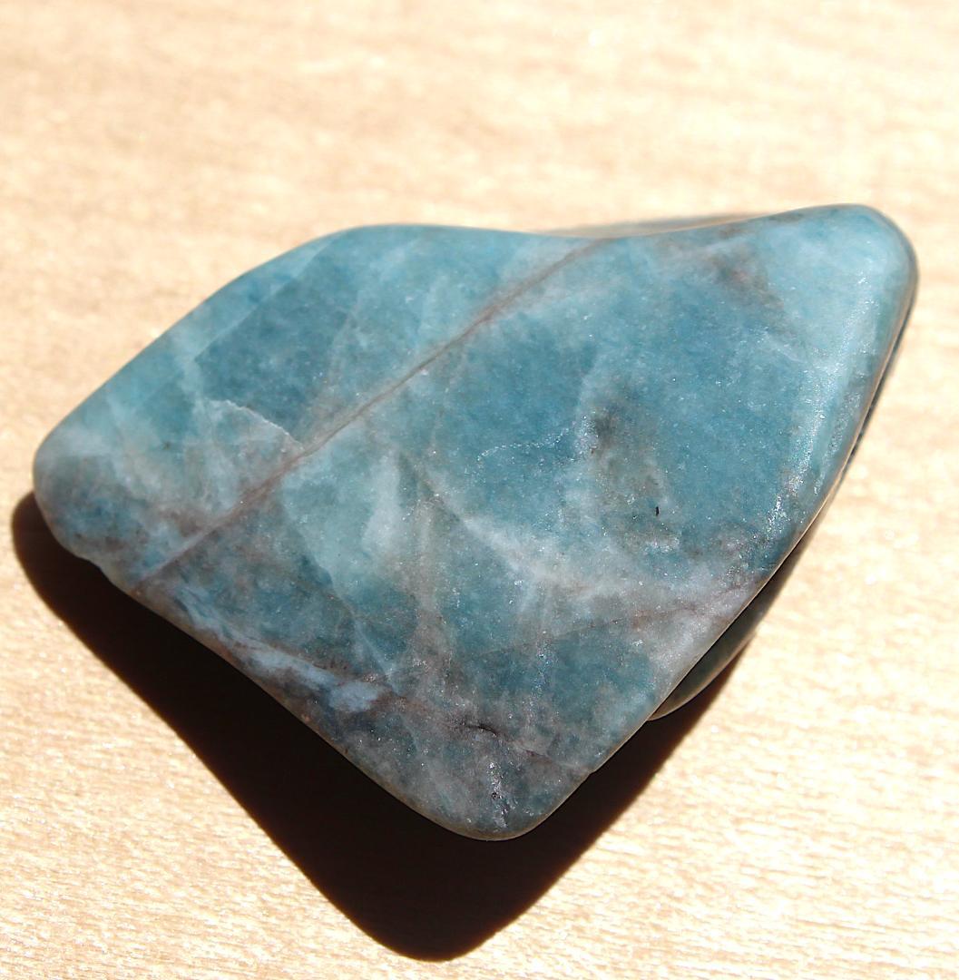 とぅーやん［深海ブルー］糸魚川翡翠 入りコン沢 青翡翠 原石 17.8g