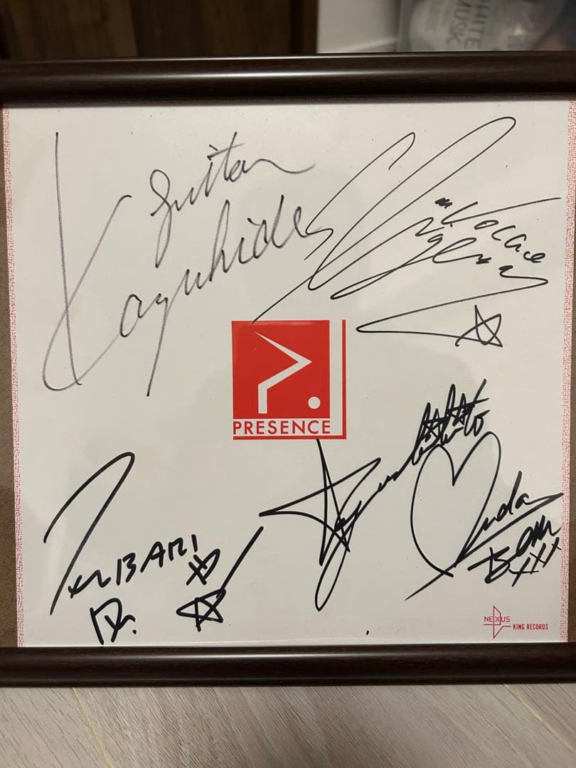 貴重】PRESENCE サイン色紙 - メルカリ