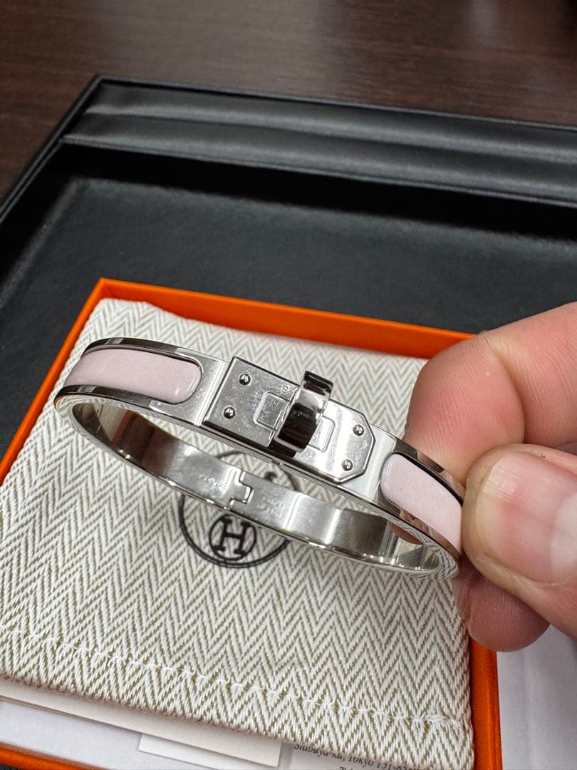 エルメス エナメルブレスレット 《ミニ・クリック・ケリー》