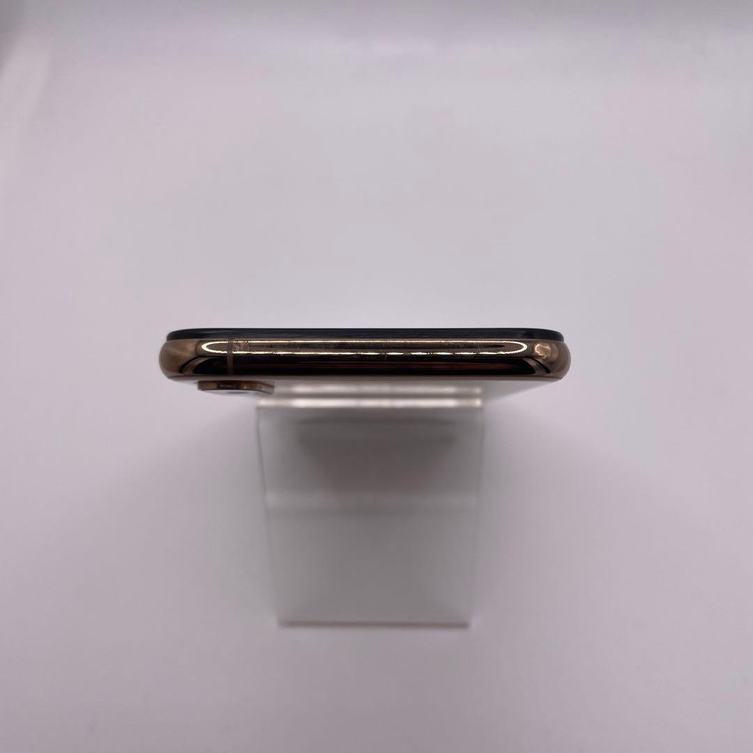 Apple iPhone XS 256GB ケース付 バッテリー最大容量100% - メルカリ