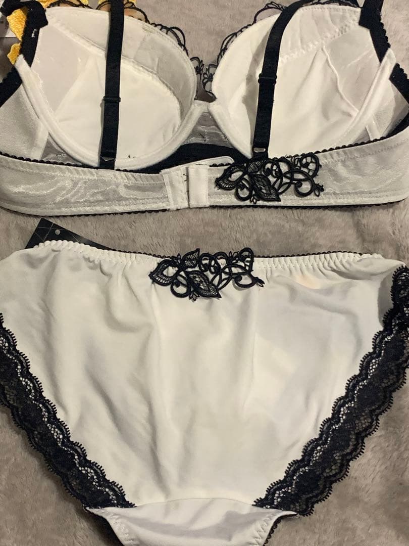 C75/M】Wacoal salute 63G チリ IV ワコール サルート