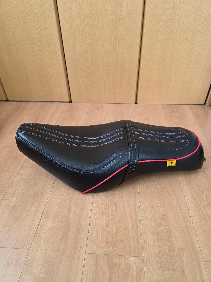 ホンダレブル250/500用ダブルシート ホンダ レブル250/500交換用ダブルシート /モトロード(V4 ブラック