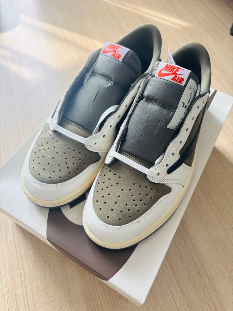 あんしん鑑定】ナイキ エア ジョーダン1 ロウ × トラヴィス・スコット