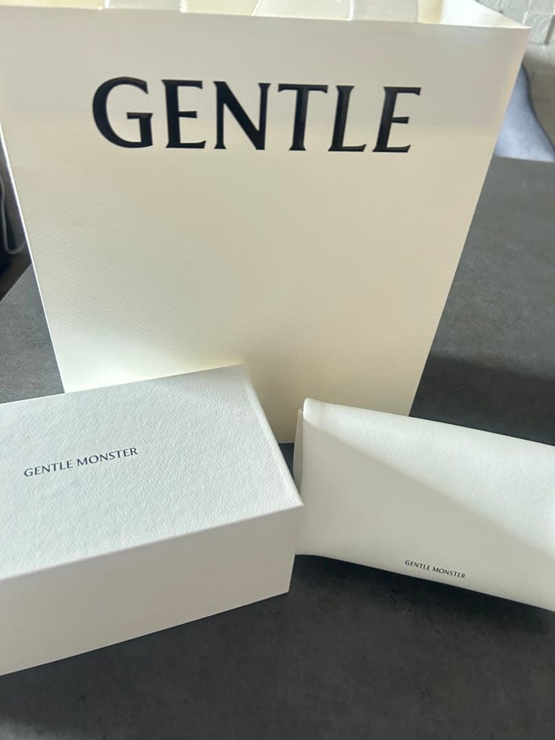 ジェントルモンスター 箱 - メルカリ