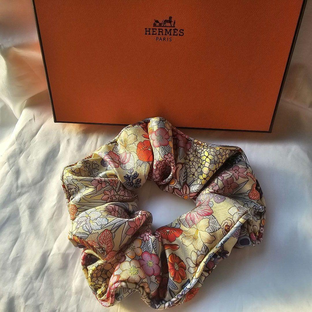 新品未使用】 HERMES エルメス クラウディア シュシュ ベージュ 花柄