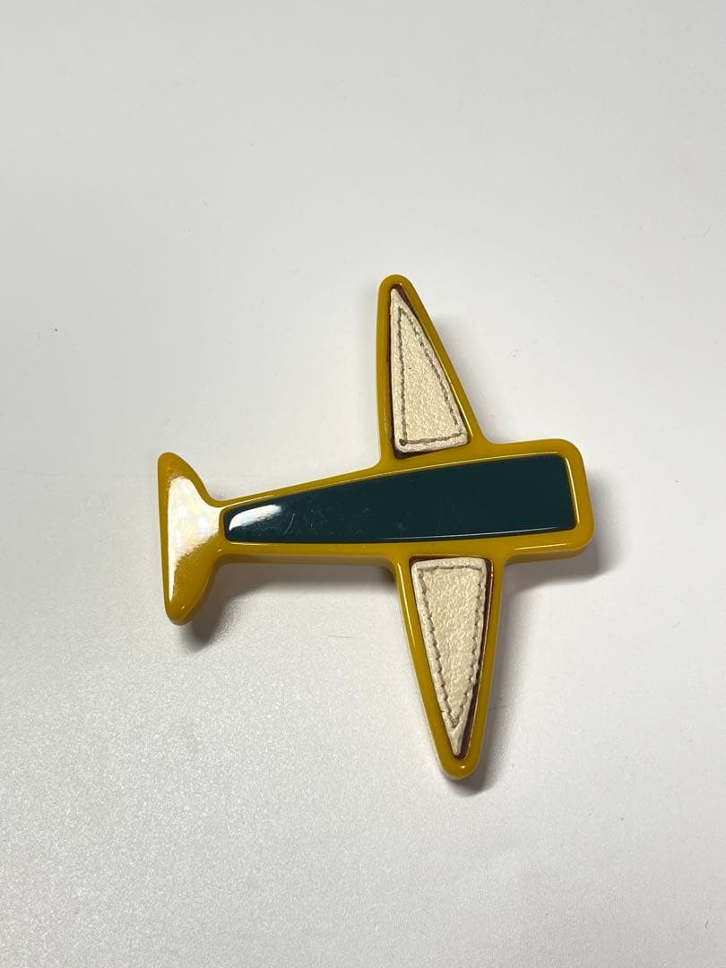 PRADA (プラダ t飛行機 ピン ブローチ プラダ PRADA ブローチ ピン