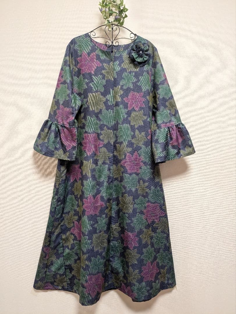 ♥お取り置き中♥着物リメイクワンピース☆大島紬☆Aライン☆ブローチ