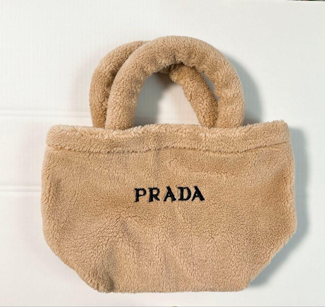 新品 プラダ トート モコモコ - メルカリ
