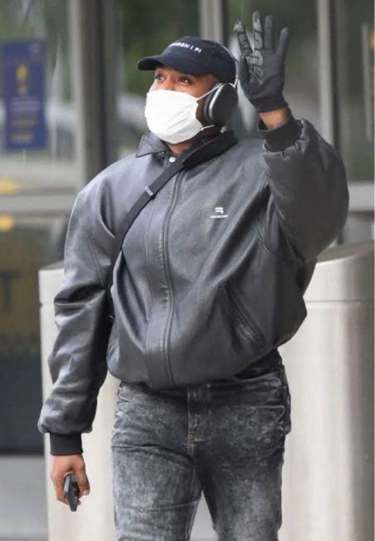 Kanye West着用 COGNITO SMART SHOCK グローブ