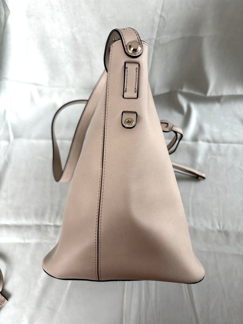 【FURLA】フルラ バケツ型2wayバッグ/同色ポーチ付き《美品》