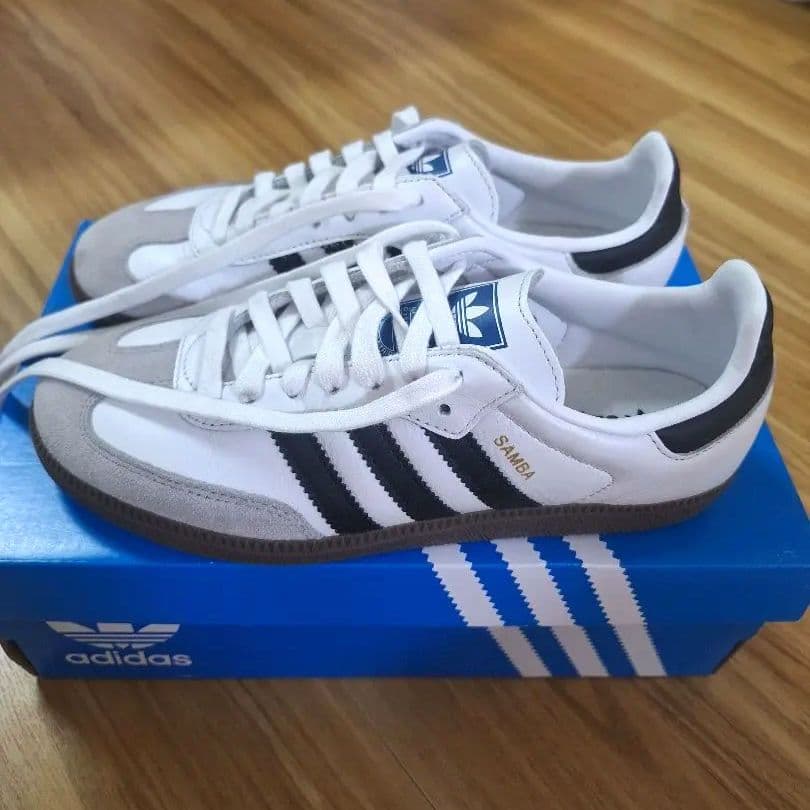 adidasサンバ 1度のみ試し履き 美品 24,0cm adidas（アディダス） adidas originals スニーカー SAMBA OG JR0893