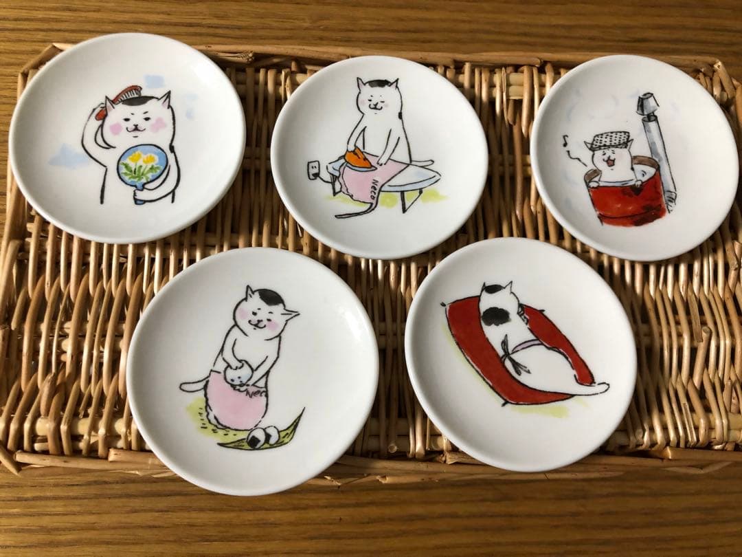 4月末までの価格】きょうの猫村さん お皿セット - メルカリ