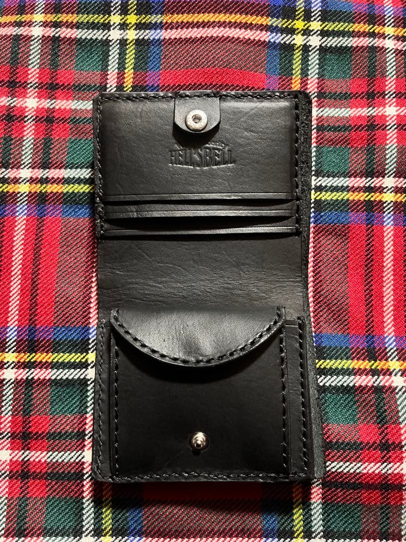 コンパクトウォレット レザー キャットアイスタッズ