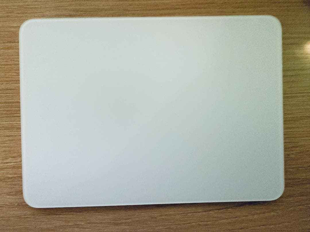 Magic Trackpad- ホワイト（Multi-Touch対応）