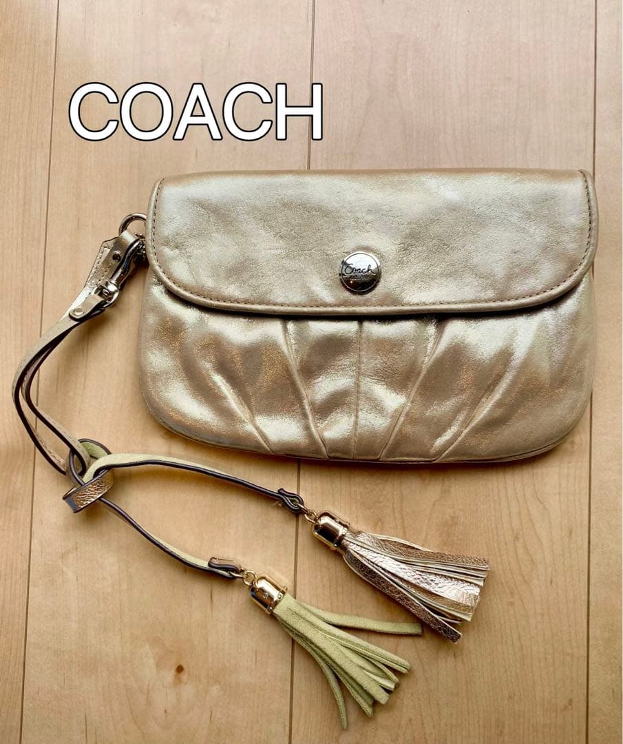 ⚫︎新品⚫︎ COACH クラッチバッグ ゴールド | ซื้อที่ Mercari จาก