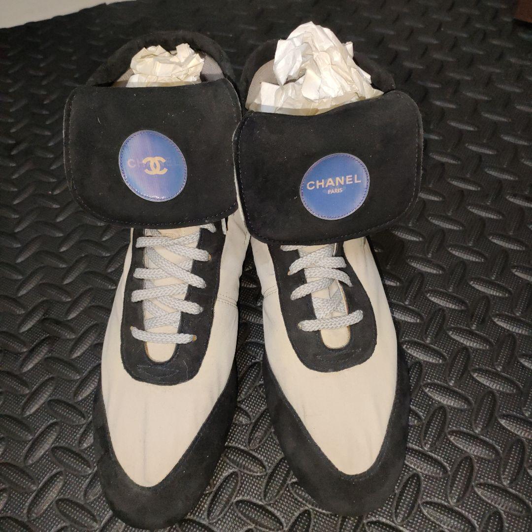 CHANEL スニーカー ホワイト/ブラック いいね辞めてください最終値下げ 新作CHANELスニーカー 黒白シャネル入手困難 直営ハーフサイズ有
