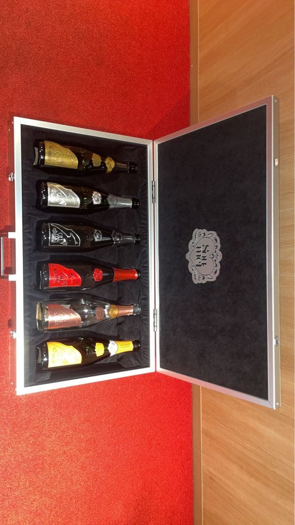 希少】ソウメイ・アタッシュケース (空瓶付き)