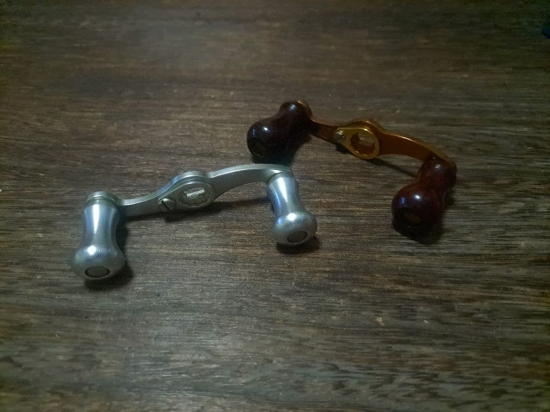 道楽 DOWLUCK ドウラク リールハンドル 軸間65mm シルバー - メルカリ