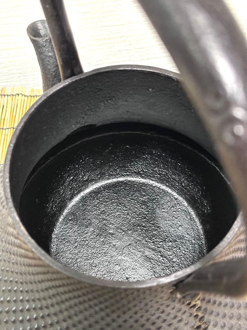 未使用品、タグ付 南部成龍堂鋳 及川光正 斎峰造 30型 南部鉄瓶 南部