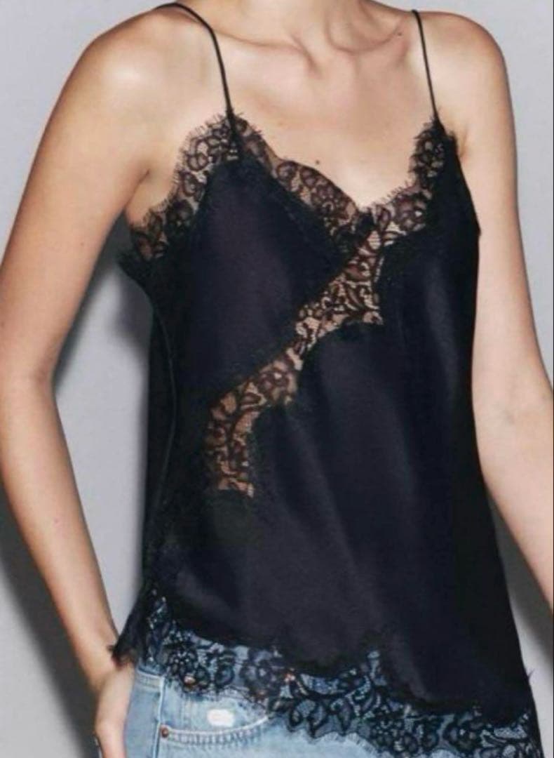 タグ付き新品♡ZARAのレーストリムキャミソールトップス★XSサイズ★ブラック色 正規品 ZARA レーストリムキャミソールトップス S ブラック 富岡佳子