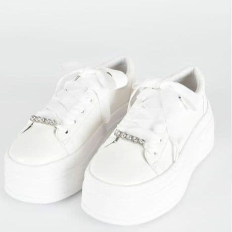 evelyn エブリン 靴 ビジューラインスニーカー - メルカリ