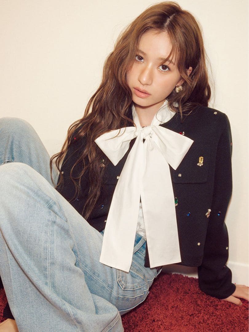 LILY BROWN マルチビジューノーカラーニットジャケット - メルカリ