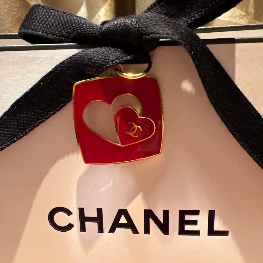 CHANEL バレンタイン2026チャーム - メルカリ