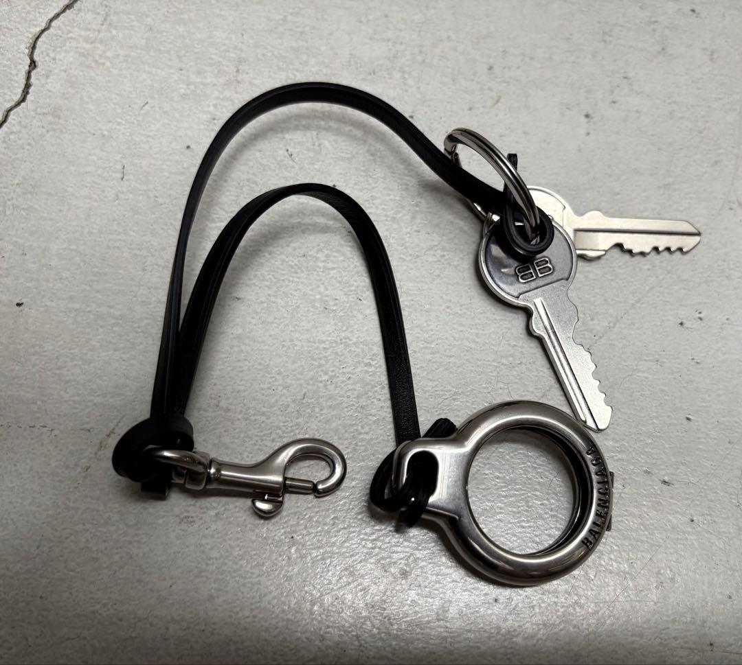 k8様専用 バレンシアガ キーリング チャーム SUBWAY AIRTAG