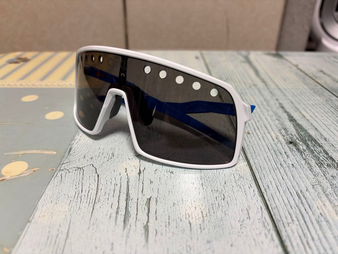 OAKLEY SUTRO スートロ Sutro Lite Sweep Prizm 24K Lenses, Matte Carbon Frame Sunglasses