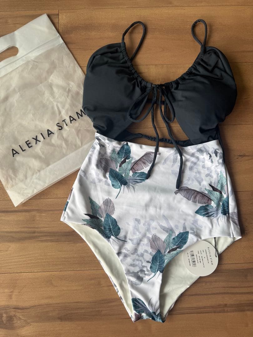 限定値下げ 新品タグ付 ALEXIA STAM Alyssa M ワンピース水着 ALEXIA STAM（アリシアスタン） 水着 Alyssa / フロントリボンOP