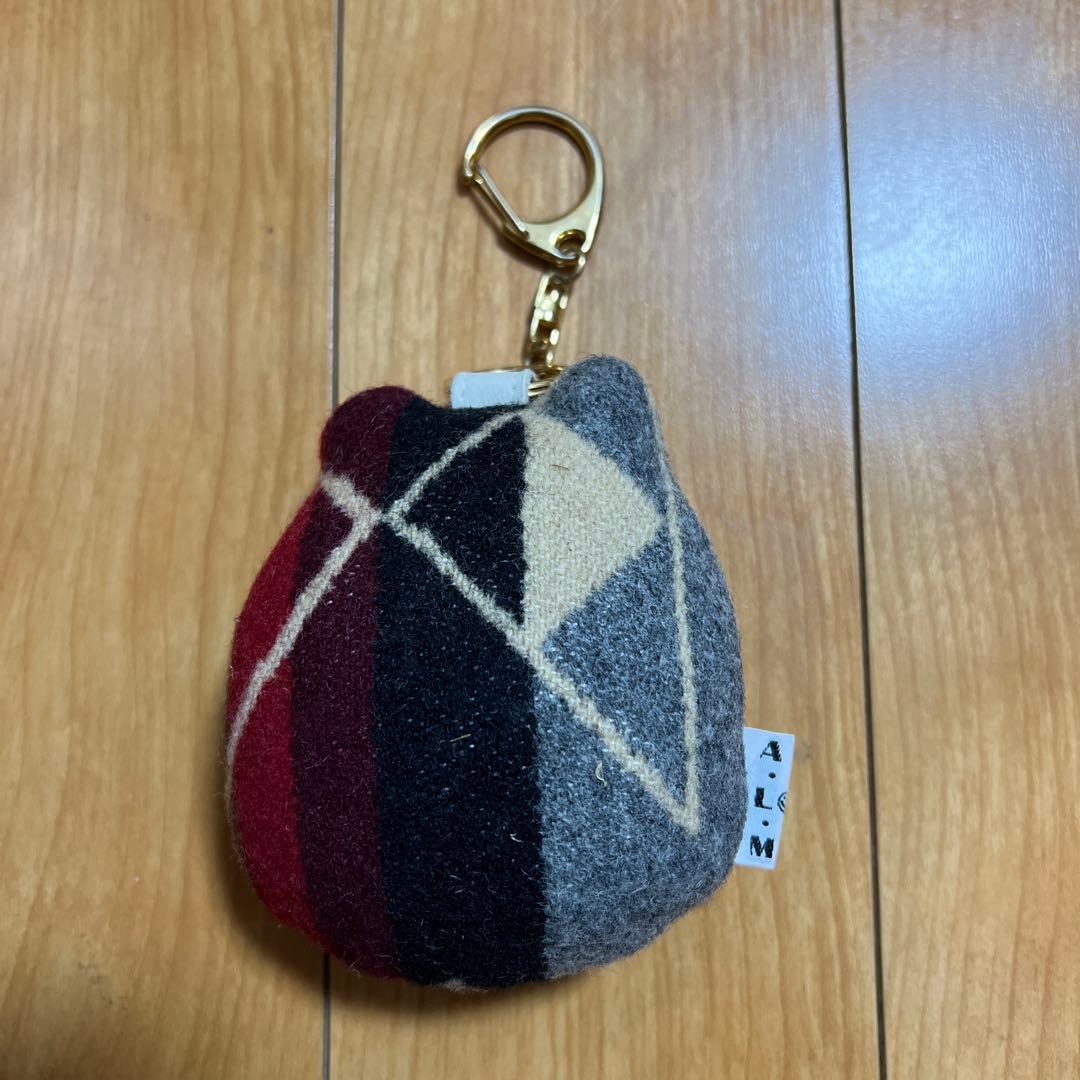 値下しました⭐︎ a love movement キーホルダー - メルカリ