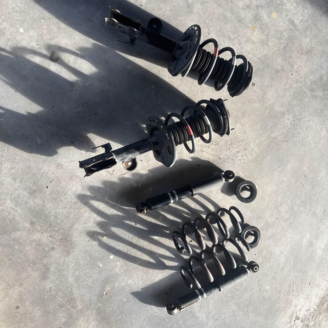 60 ハリアー プレミアムの純正サス Yahoo!オークション -「ハリアー 60 純正」(サスペンション) (パーツ