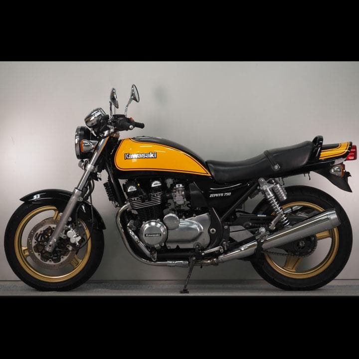 イエローボール ゼファー750 純正外装一式 美品 - メルカリ