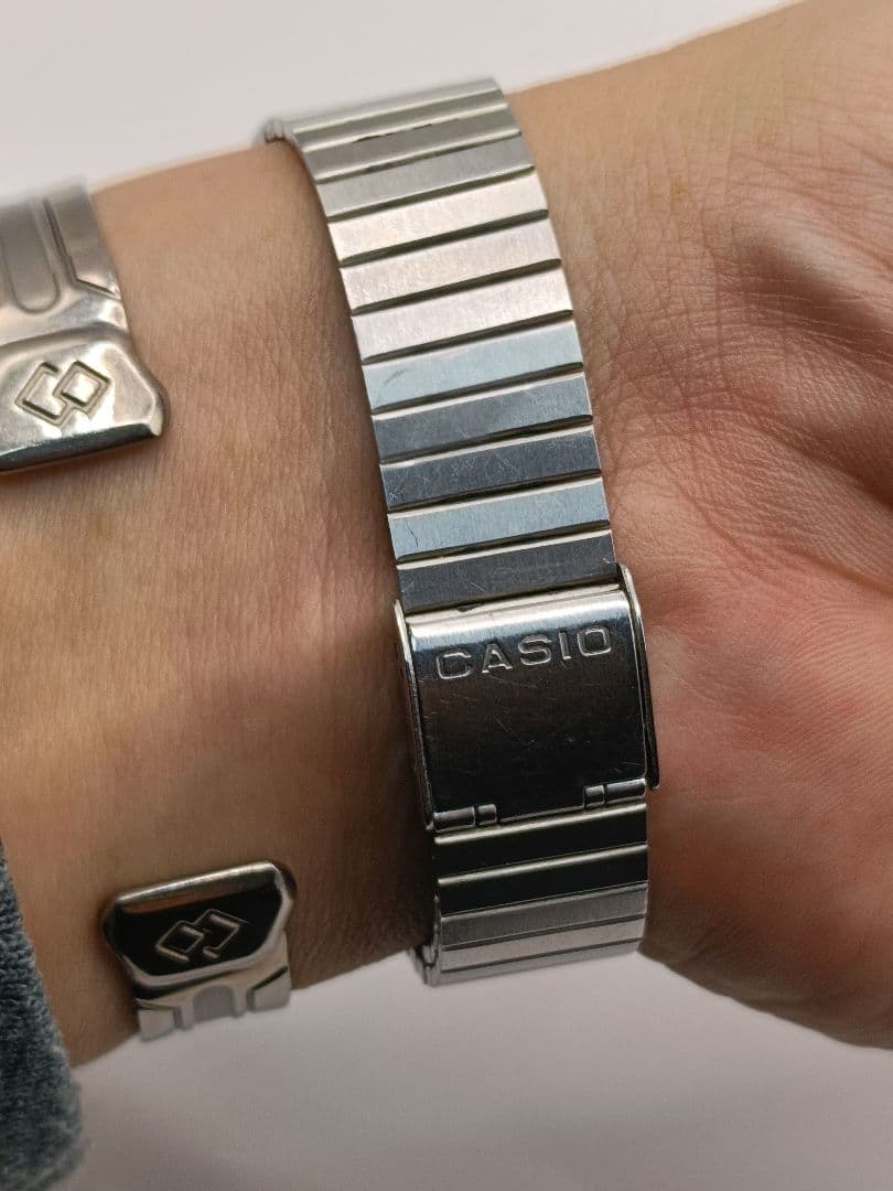 希少・当時物】CASIO A156W 豆電球ライト 稼働品 ヴィンテージ - メルカリ