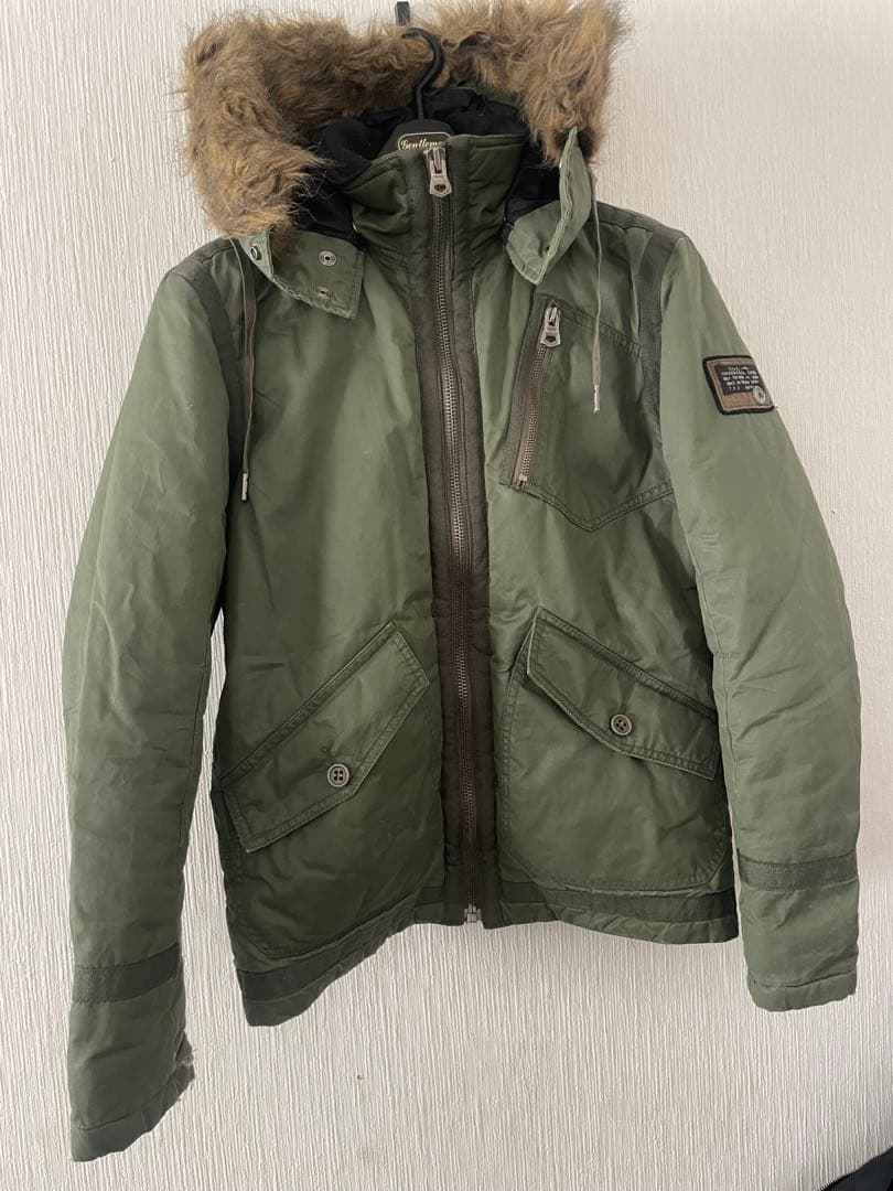 DIESEL ミリタリージャケット オリーブグリーン 安く 買う 方法